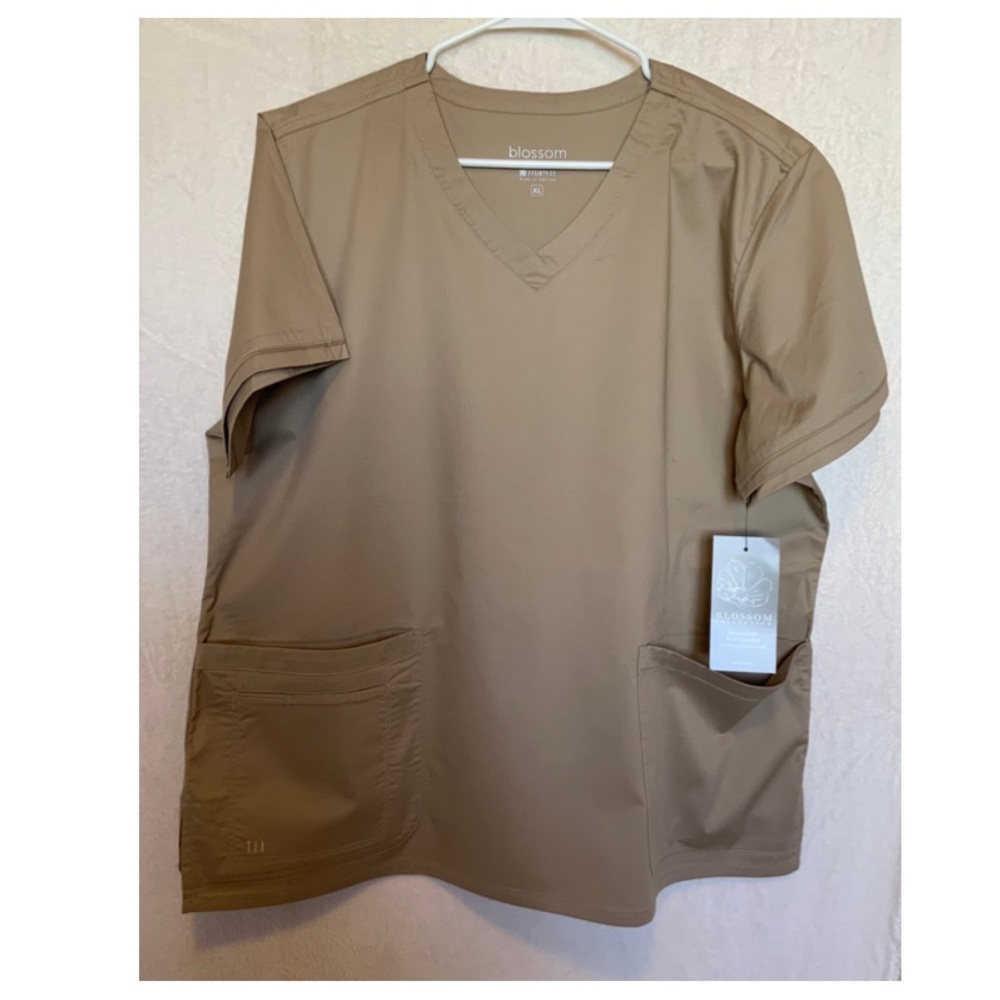 Blossom by Maevn XL Beige Scrub Top